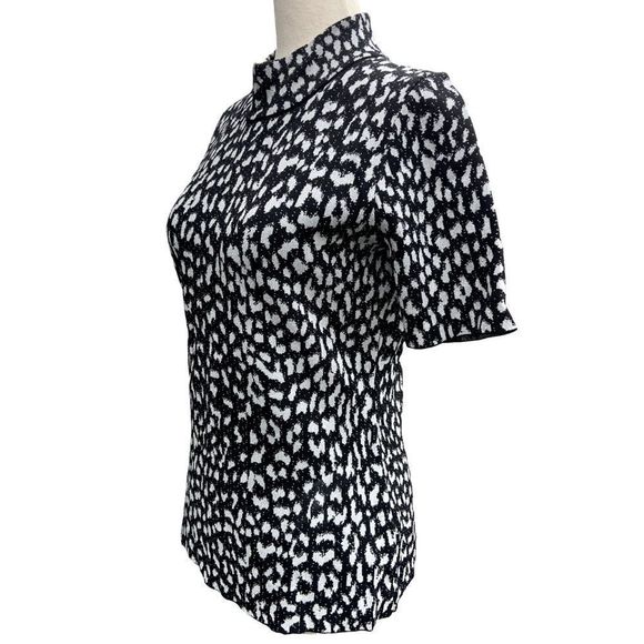 MICHAEL KORS KNIT TOP | ANIMAL PRINT | MOCK NECK | SILVER & BLACK | SIZE MEDIUM - Picture 2 of 8